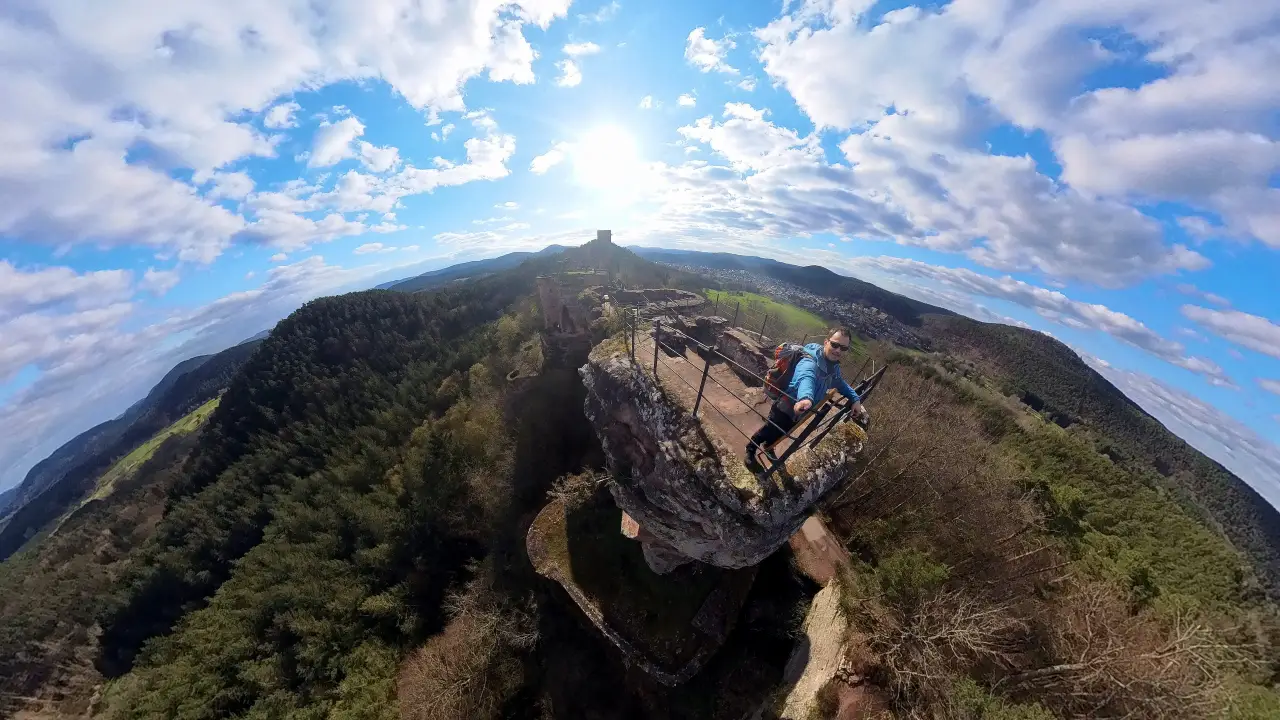 Panorama selfie of Markus on the tower of castle Altdahn with Grafendahn (and nearly invisible Tanstein) in the background