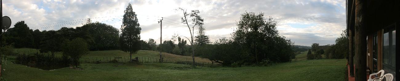 Panoramablick über weite Wiesen